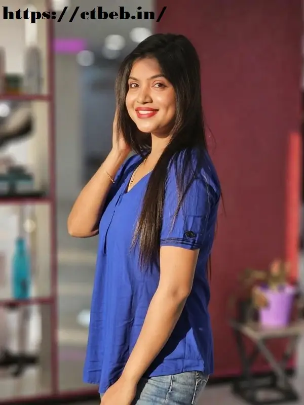 female escort Delhi profile